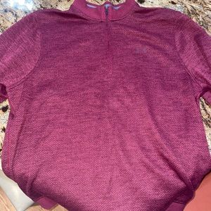 Loose Under Armour Pullover
